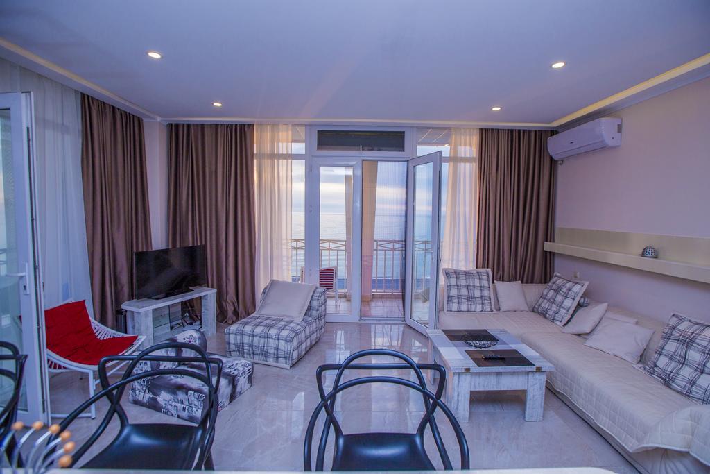Apartment Magnolia Rustaveli 62 Batumi Exterior foto